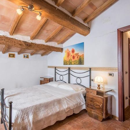 Gorgeous Home In Montalcino With Kitchen المظهر الخارجي الصورة