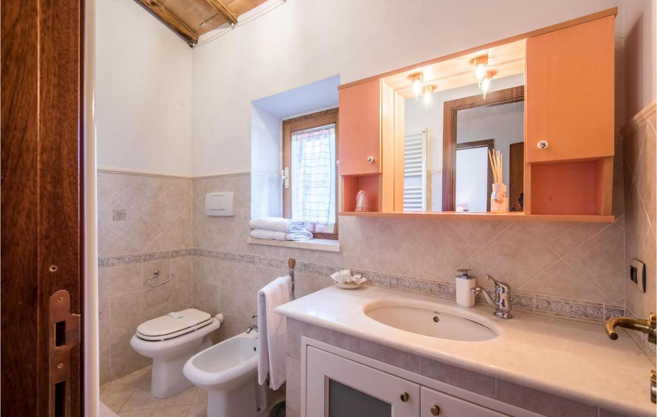 Gorgeous Home In Montalcino With Kitchen المظهر الخارجي الصورة
