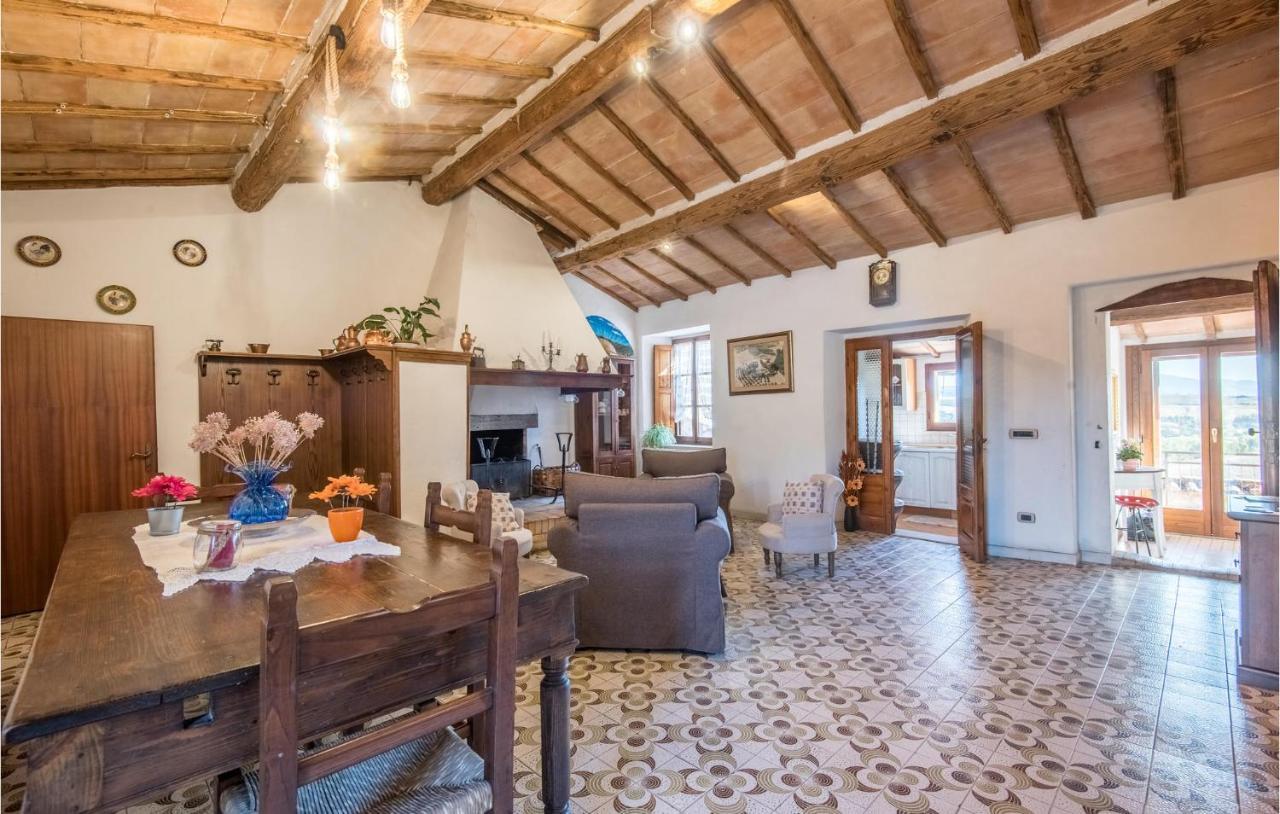 Gorgeous Home In Montalcino With Kitchen المظهر الخارجي الصورة